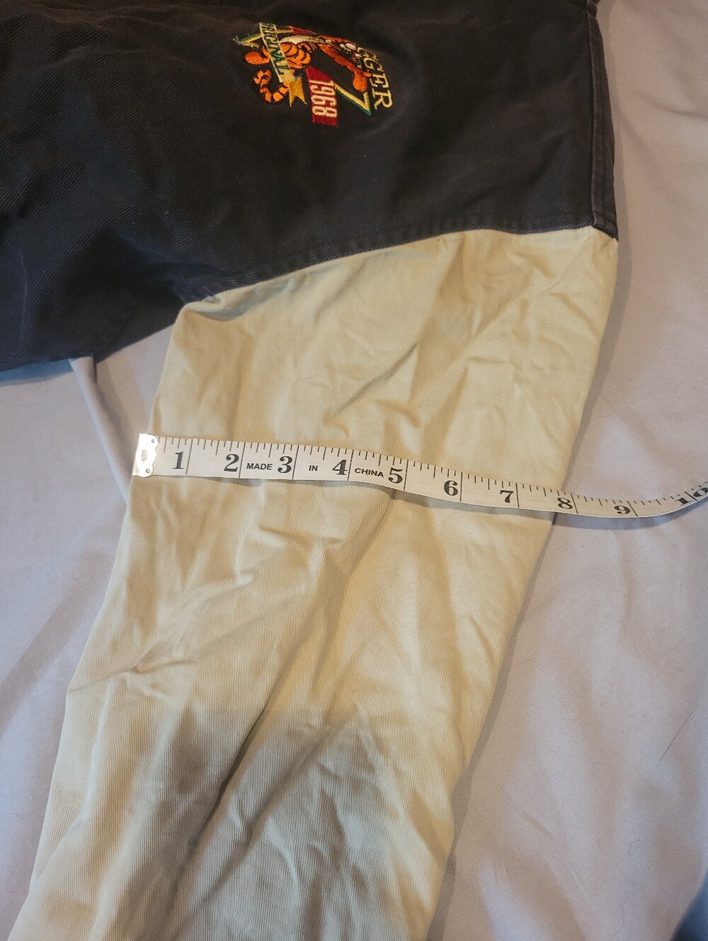 Tigger Bomber Jacket, Worn As Womans Medium, READ DESCRIPTION - Picture 15 of 16